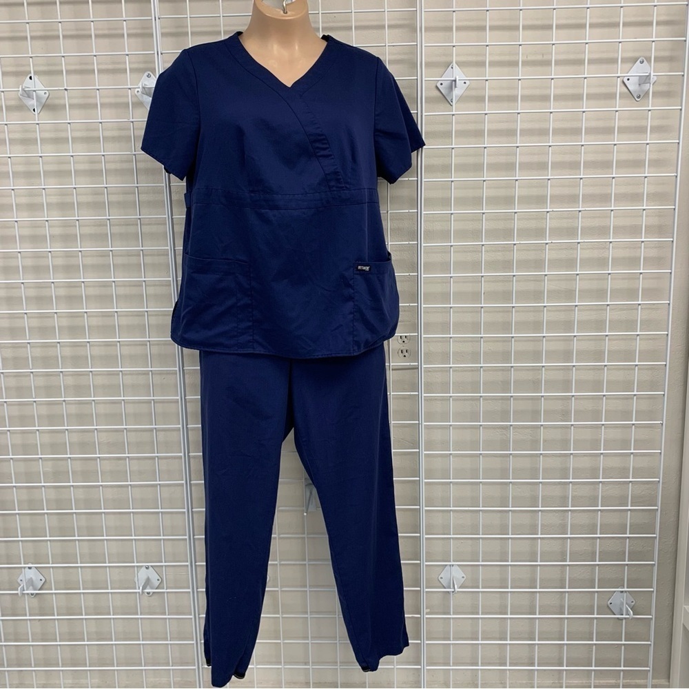 Grey’s Anatomy Dark Blue Scrub Set. Size 2XL
